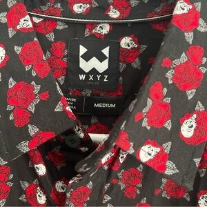 WXYZ men’s short sleeve Black Button up  Skull shirt size medium NWOT AOP